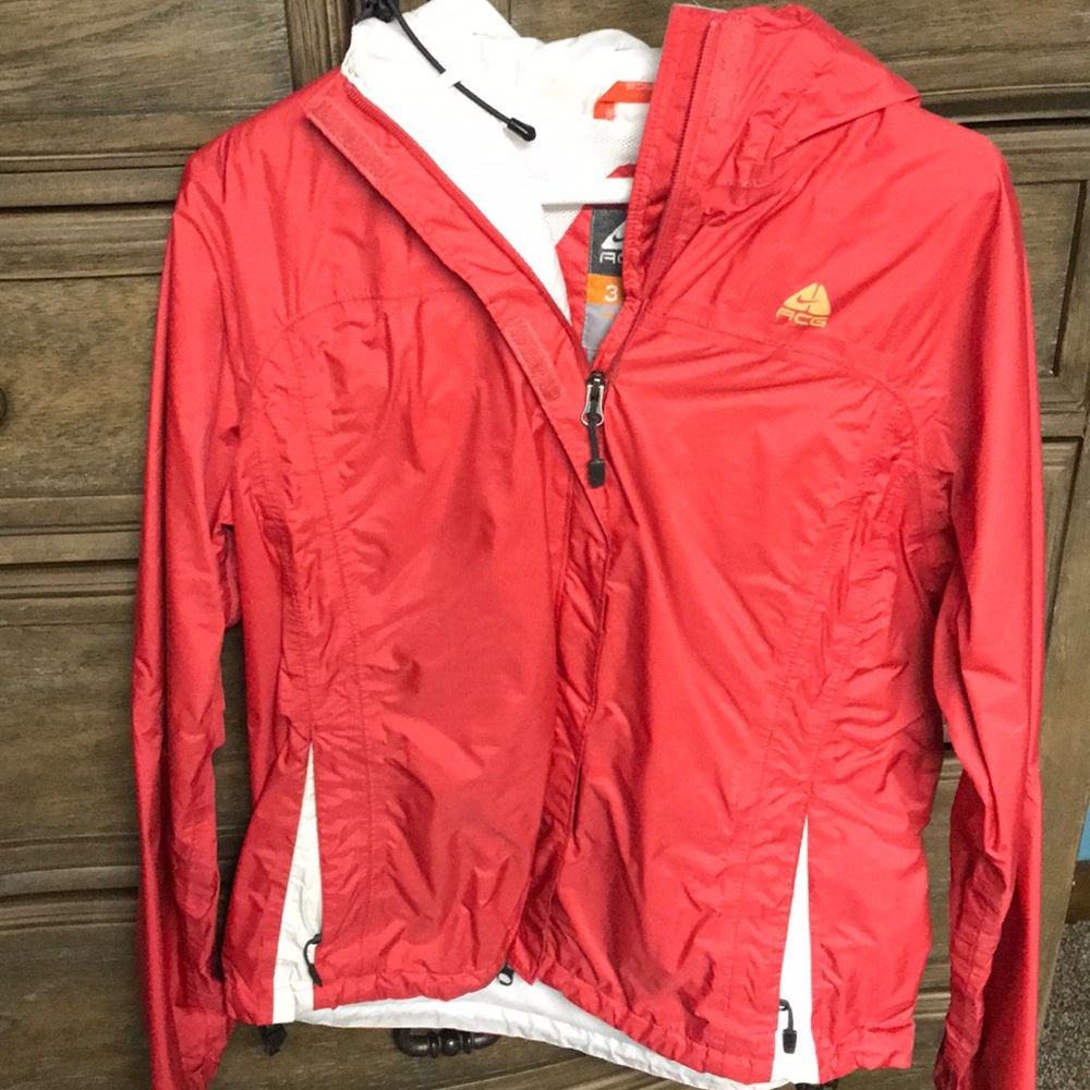 Women’s Nike rain jacket
